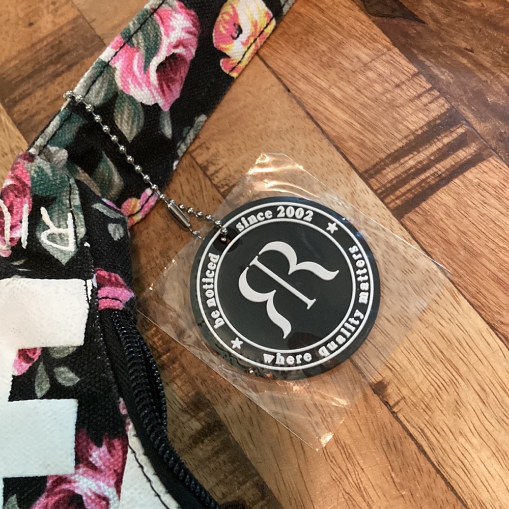 Robin Ruth tote. NEW - Picture 2 of 7